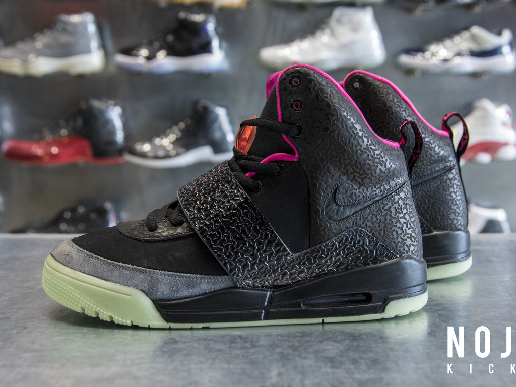 Air Yeezy 1 'Blink' Black/Pink 2009 SKU 366164 003 - Authentic - New in Box